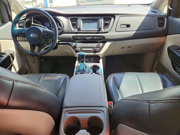 2021 KIA SEDONA LX, EX