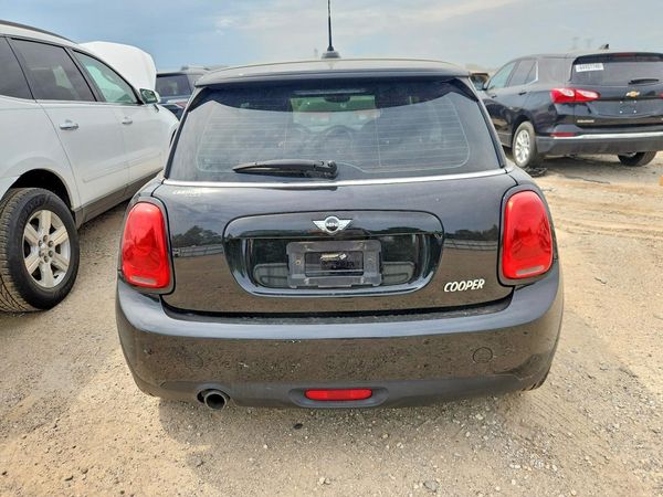 2017 MINI COOPER
