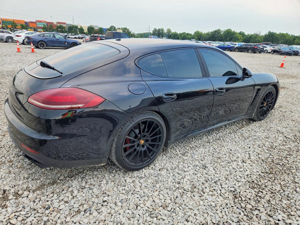 2016 PORSCHE PANAMERA