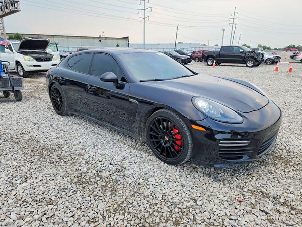 2016 PORSCHE PANAMERA