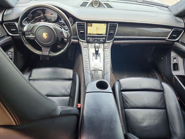 2016 PORSCHE PANAMERA