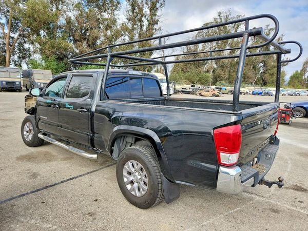 2017 TOYOTA TACOMA SR5/TRD Sport