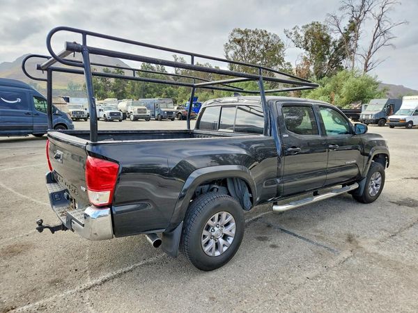 2017 TOYOTA TACOMA SR5/TRD Sport