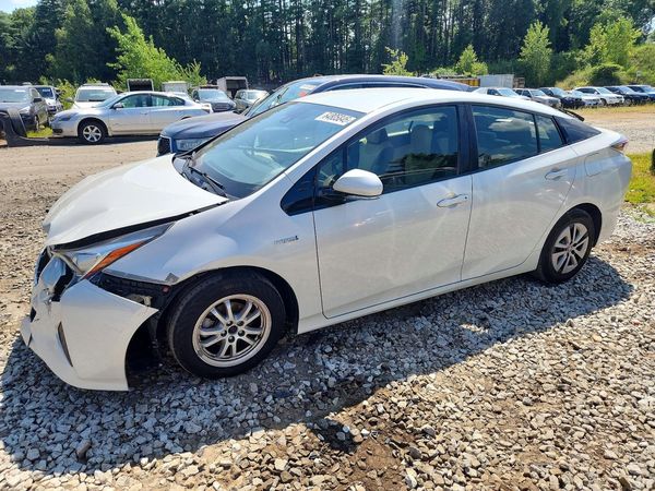 2017 TOYOTA PRIUS