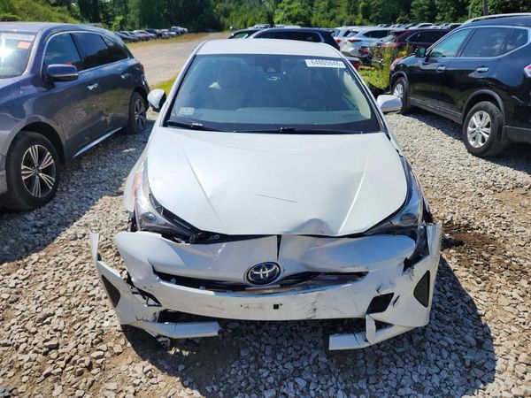 2017 TOYOTA PRIUS