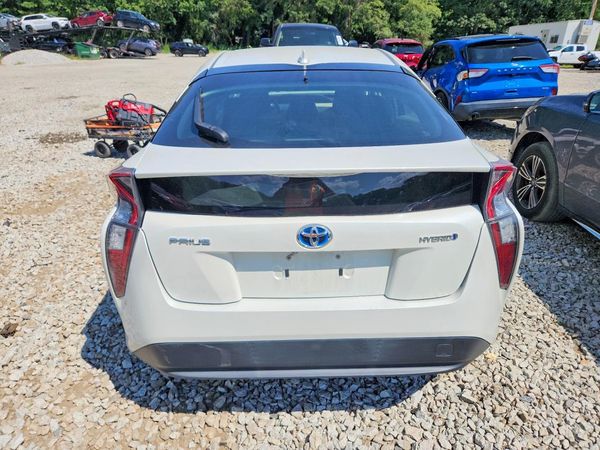 2017 TOYOTA PRIUS