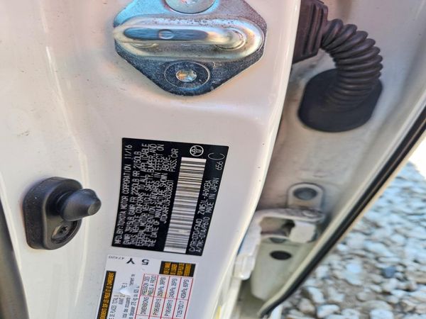 2017 TOYOTA PRIUS