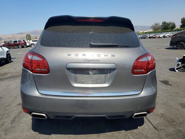 2013 PORSCHE CAYENNE