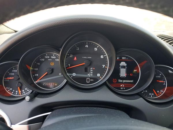 2013 PORSCHE CAYENNE