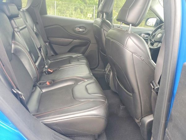 2019 JEEP CHEROKEE TRAILHAWK 4X4