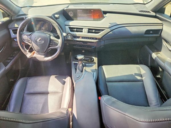 2020 LEXUS UX 200 Premium