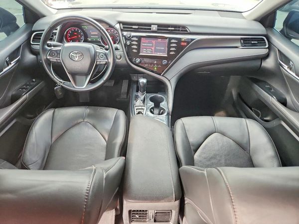 2018 TOYOTA CAMRY