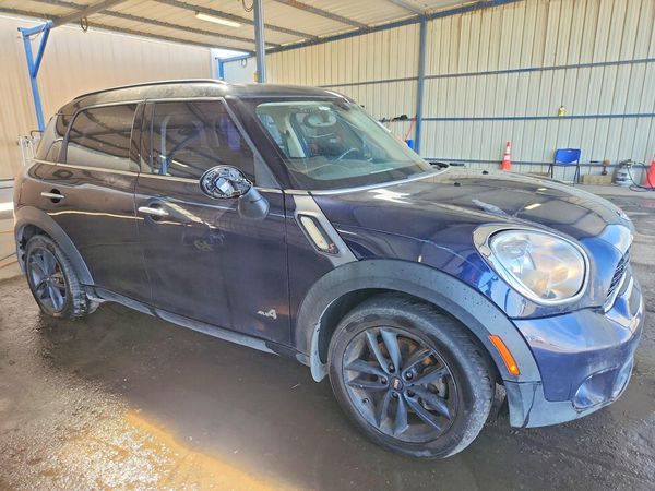 2014 MINI COOPER — Passenger 3/4