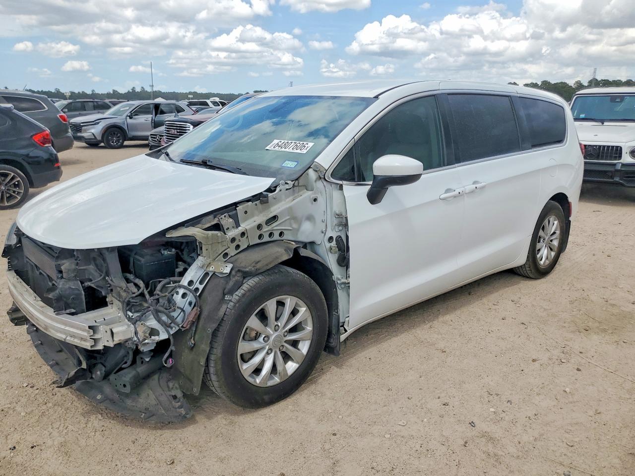2017 CHRYSLER PACIFICA Touring