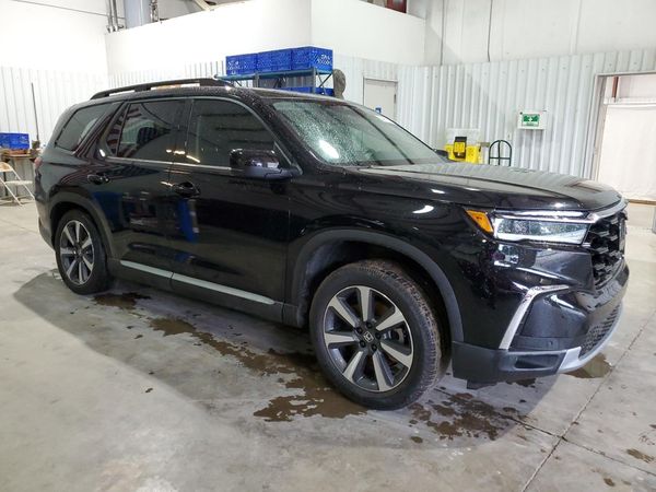 2023 HONDA PILOT TRG — Passenger 3/4