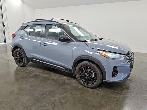 2024 NISSAN KICKS SR