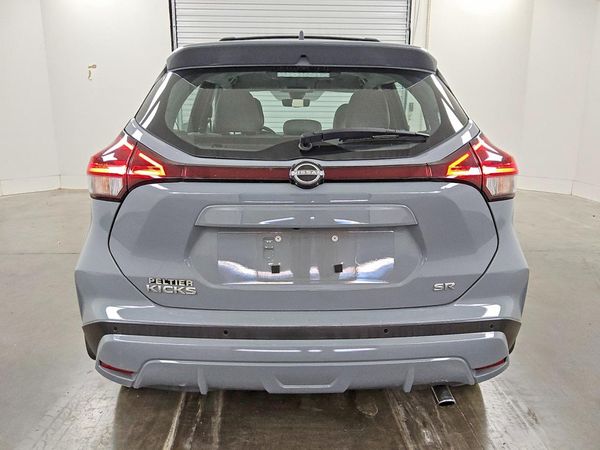 2024 NISSAN KICKS SR