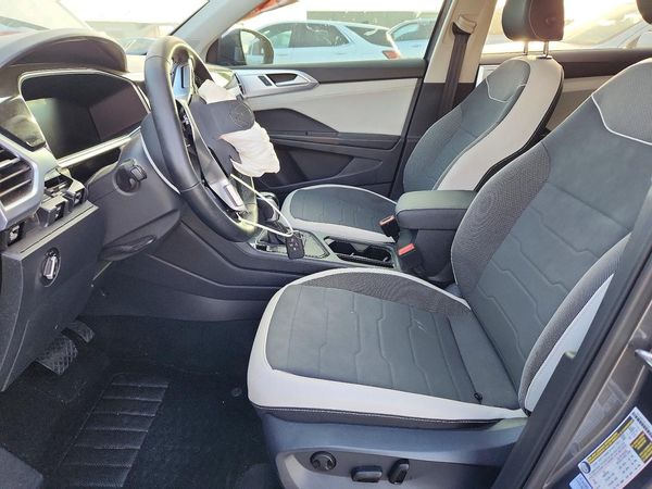 2025 VOLKSWAGEN TAOS SE