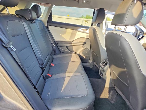 2025 VOLKSWAGEN TAOS SE