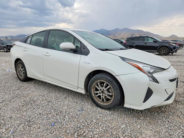 2017 TOYOTA PRIUS One/Two — Passenger 3/4