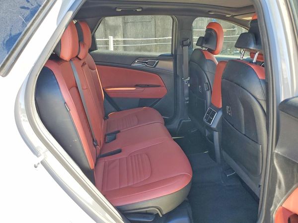 2024 KIA SPORTAGE