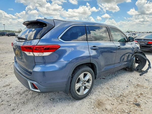 2018 TOYOTA HIGHLANDER