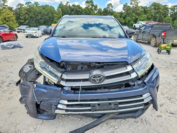 2018 TOYOTA HIGHLANDER
