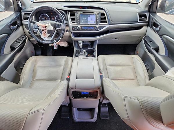 2018 TOYOTA HIGHLANDER