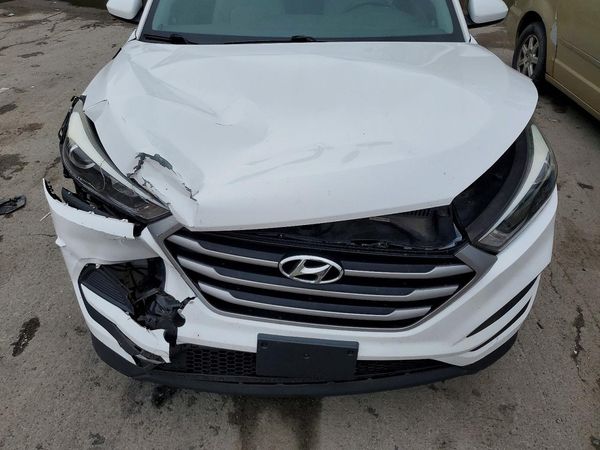 2018 HYUNDAI TUCSON SE Standard