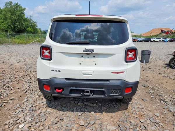 2018 JEEP RENEGADE Trailhawk