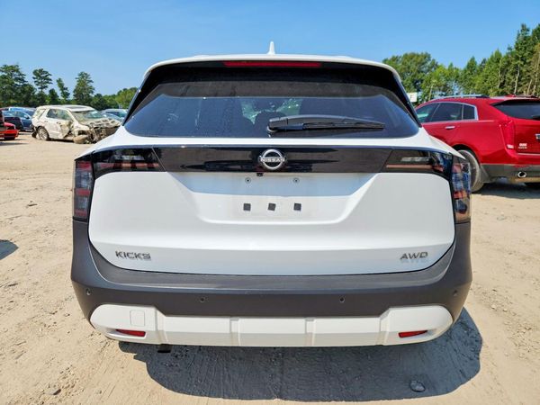 2025 NISSAN KICKS SV