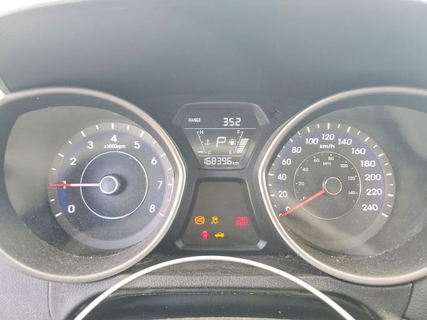 2016 HYUNDAI ELANTRA