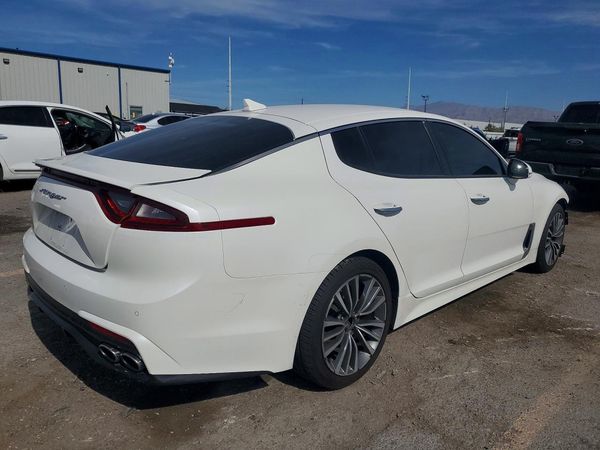 2019 KIA STINGER
