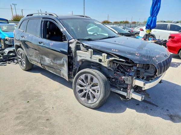 2021 JEEP CHEROKEE LATITUDE LUX 4X2