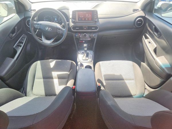 2021 HYUNDAI KONA SE