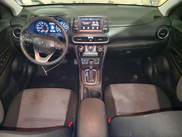 2021 HYUNDAI KONA SE