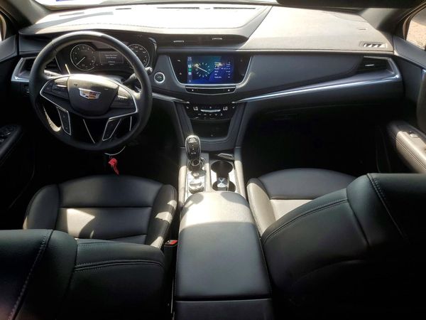 2025 CADILLAC XT5 Luxury