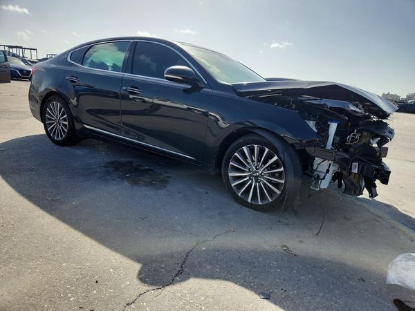 2017 KIA CADENZA