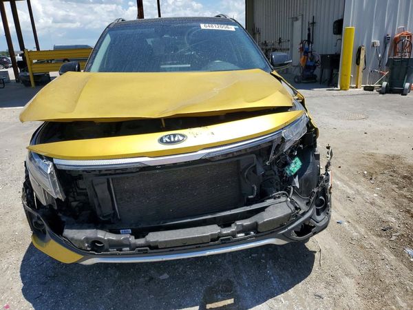 2021 KIA SELTOS S