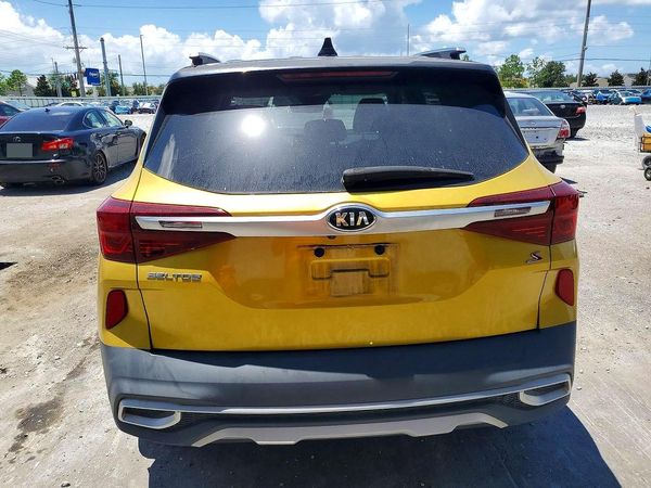 2021 KIA SELTOS S