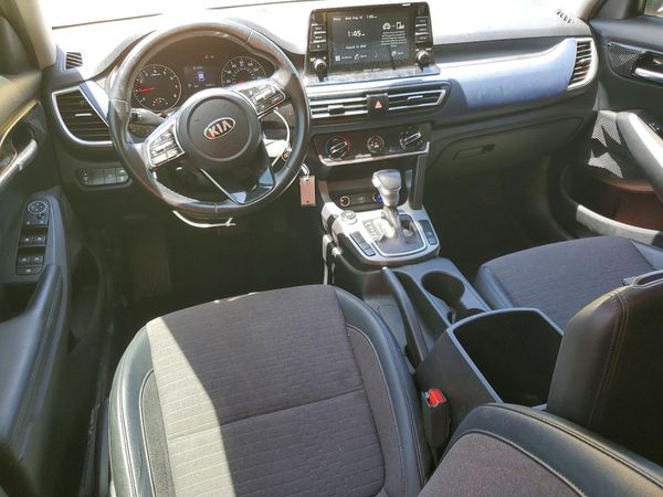 2021 KIA SELTOS S