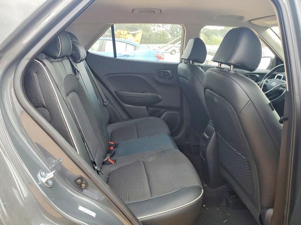 2025 HYUNDAI VENUE SEL, Limited