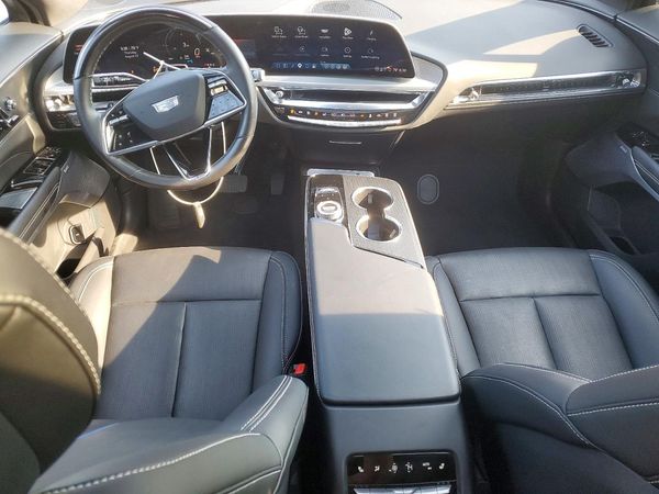 2025 CADILLAC LYRIQ Luxury 3