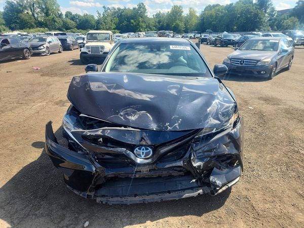 2020 TOYOTA CAMRY