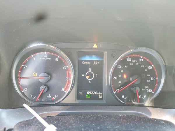 2017 TOYOTA RAV4 SE