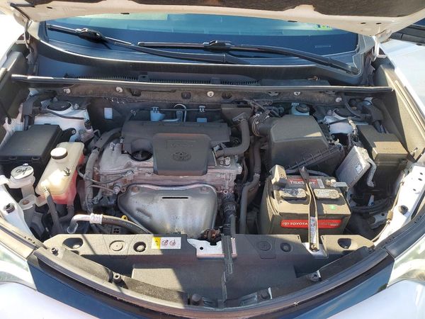 2017 TOYOTA RAV4 SE