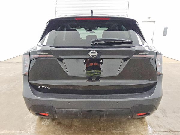 2025 NISSAN KICKS SV