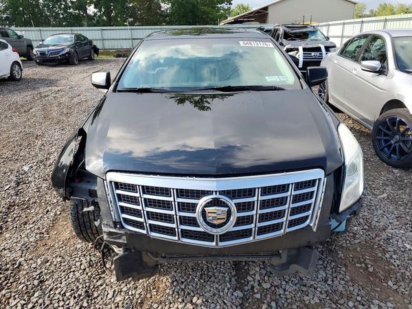 2015 CADILLAC XTS Luxury