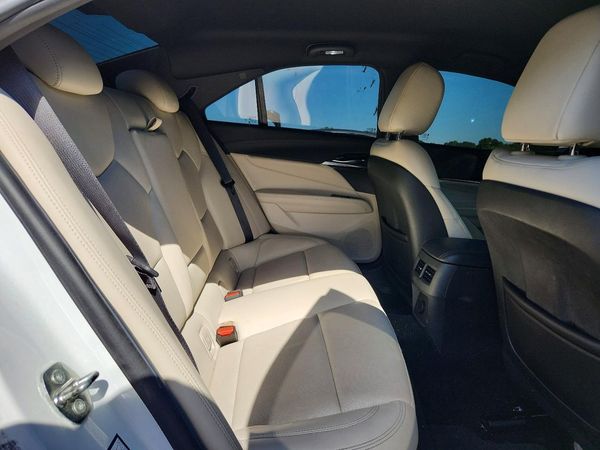 2022 CADILLAC CT4