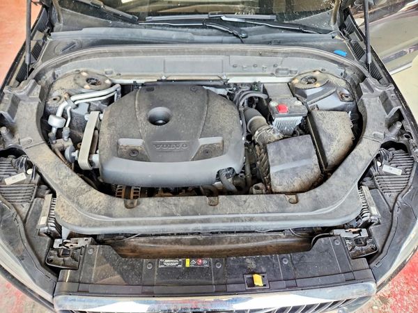 2021 VOLVO XC60